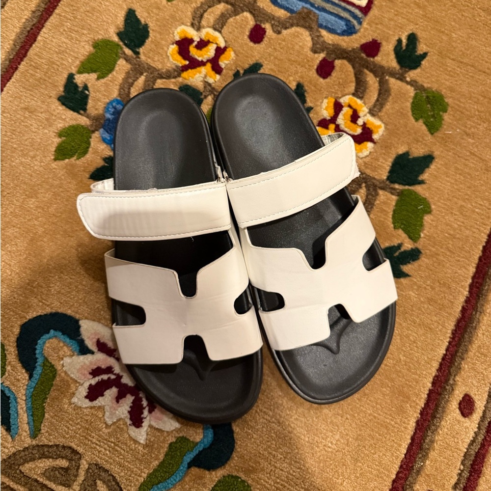 Chypre White Sandal